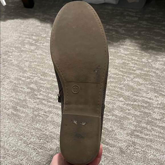 Universal Thread Perforated Booties - Picture 5 of 5